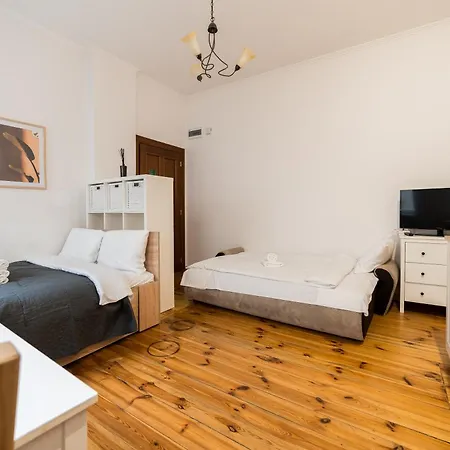 Апартаменти Rynek Jezycki Homely *